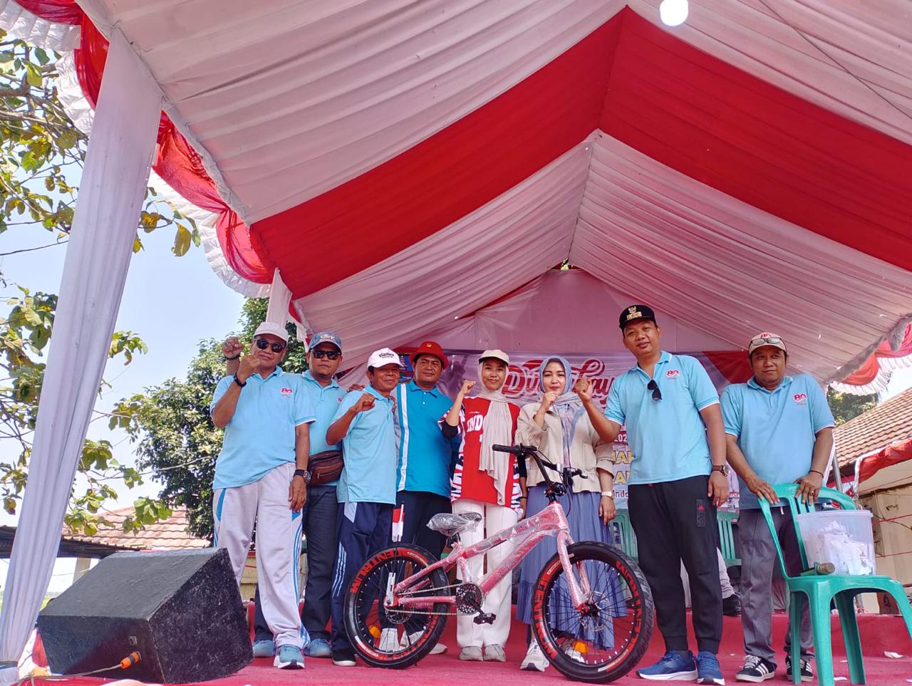 warga-kecamatan-tanara-antusias-ikuti-jalan-santai-meriahkan-hut-ri-ke-80